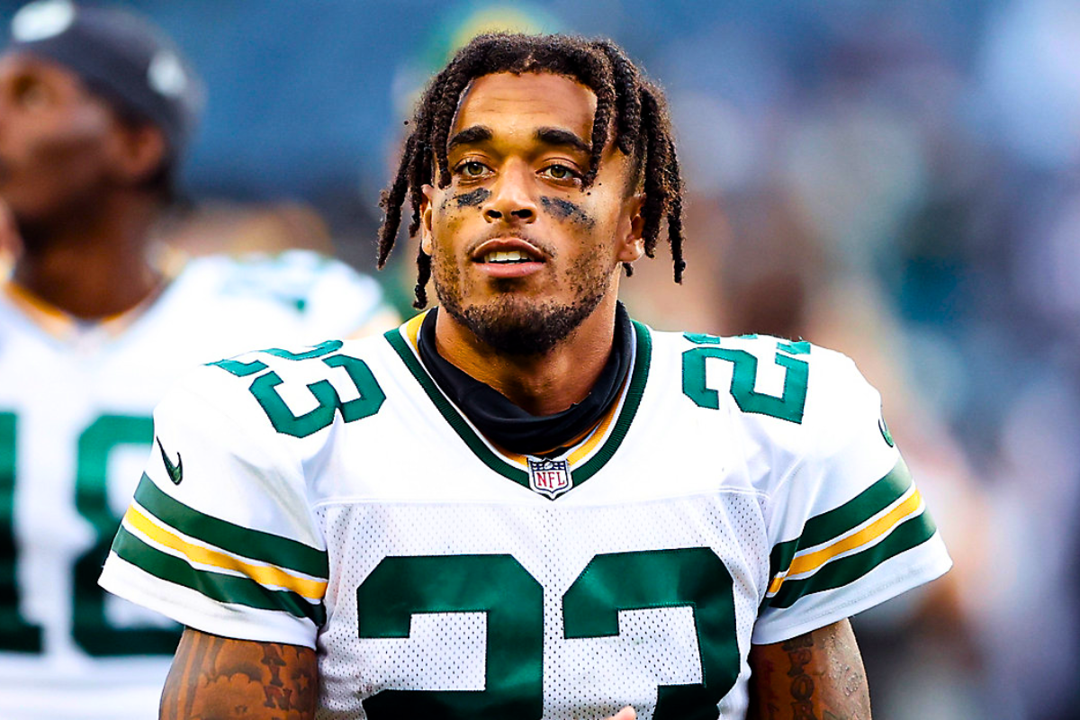 A frase é de Derek Ansley, Coordenador de Jogo Aéreo do Packers, que falou sobre a postura do jogador nesse período de treinamentos.